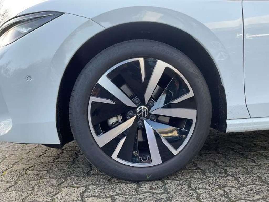Volkswagen Passat 2024 Benzine