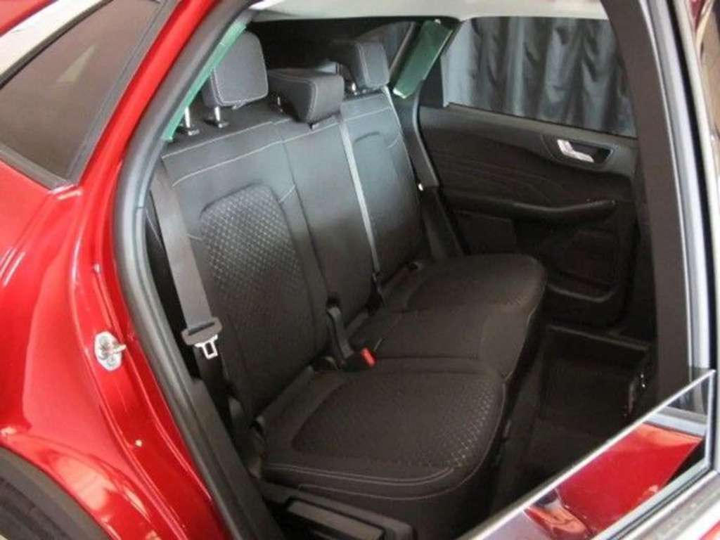 Ford Kuga 2024 Benzine