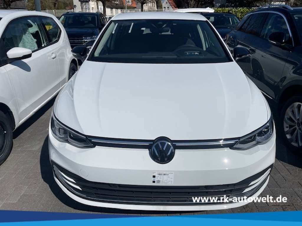 Volkswagen Golf 2023 Benzine