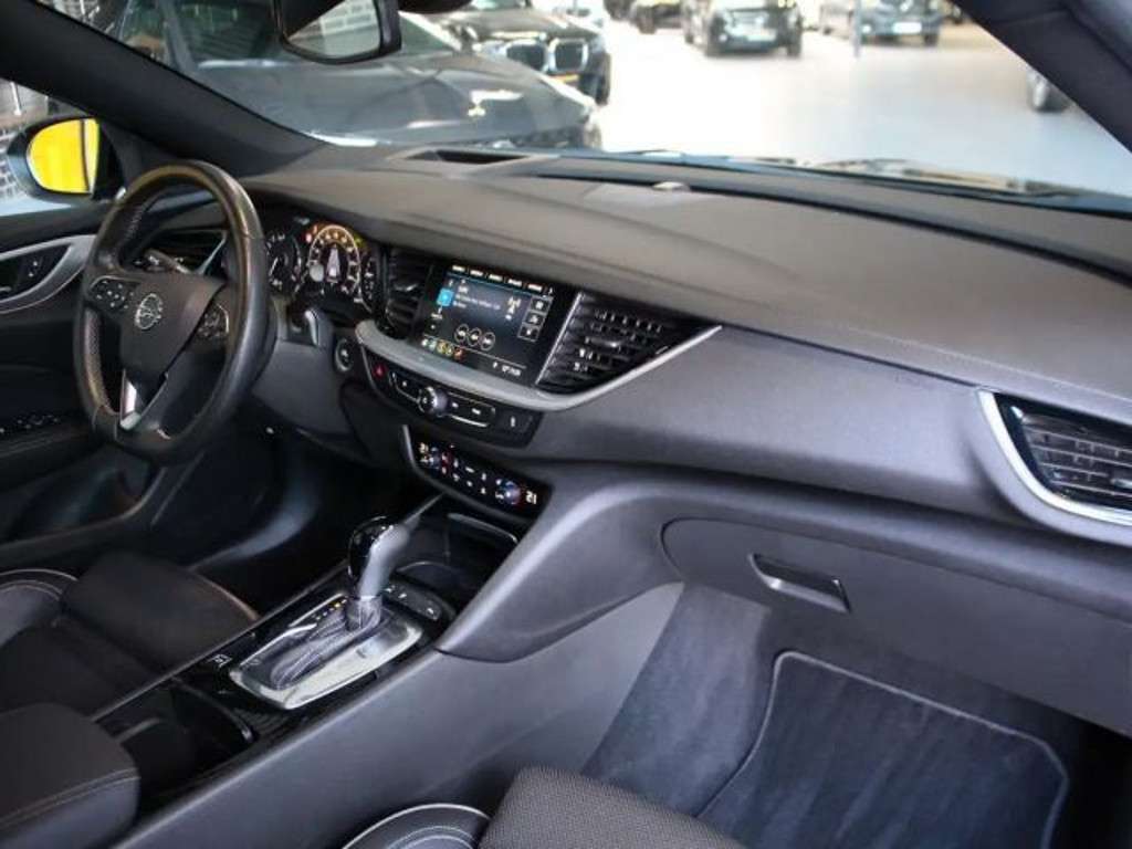 Opel Insignia 2021 Benzine