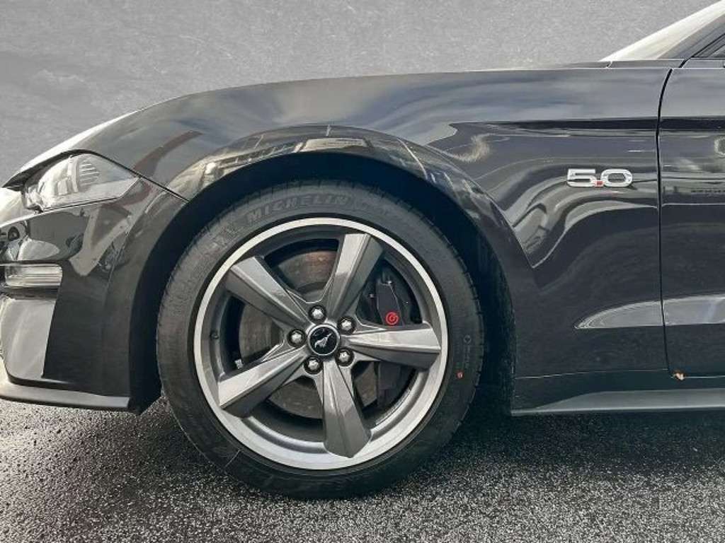 Ford Mustang 2023 Benzine