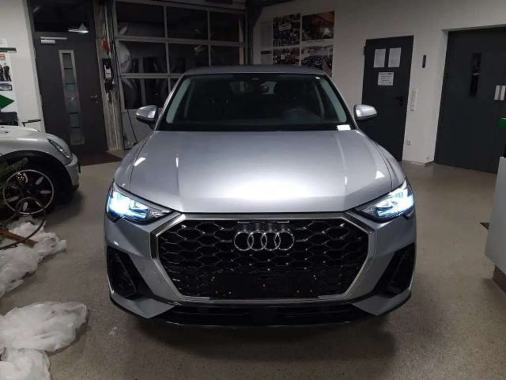 Audi Q3 2023 Benzine