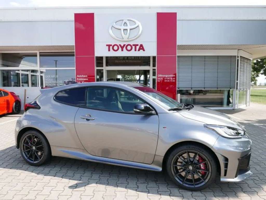 Toyota Yaris 2024 Benzine