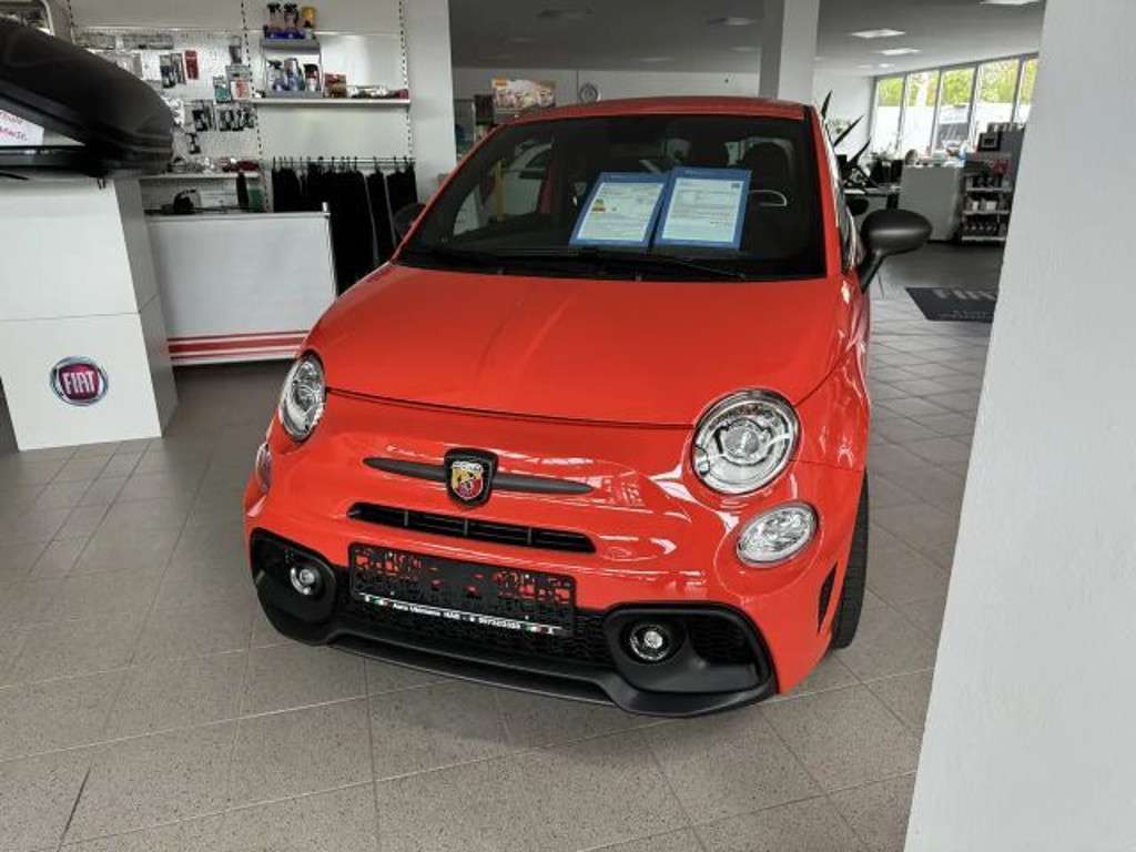 Abarth 695 2024 Benzine
