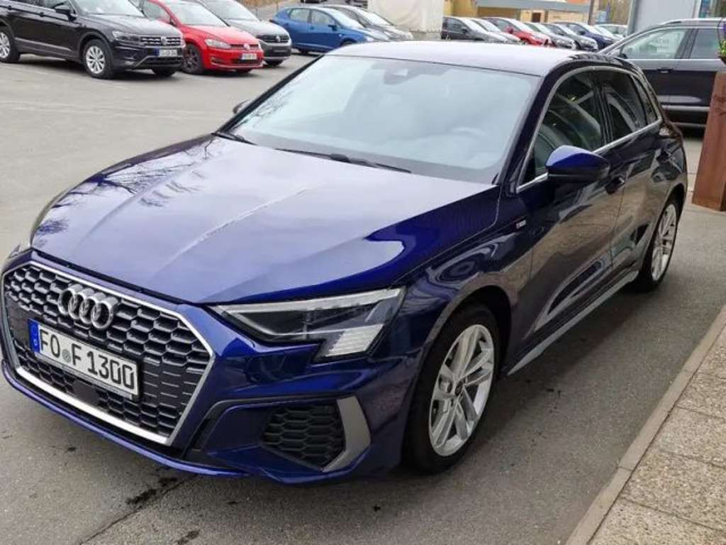Audi A3 2023 Benzine