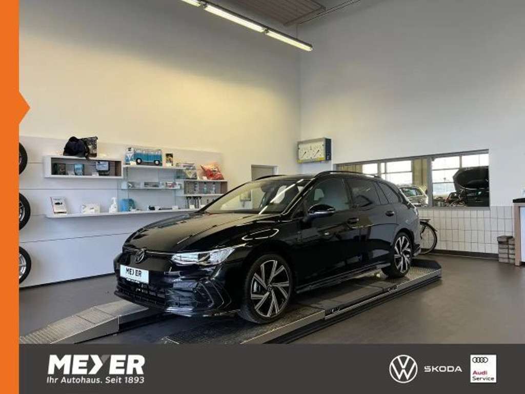 Volkswagen Golf 2023 Benzine