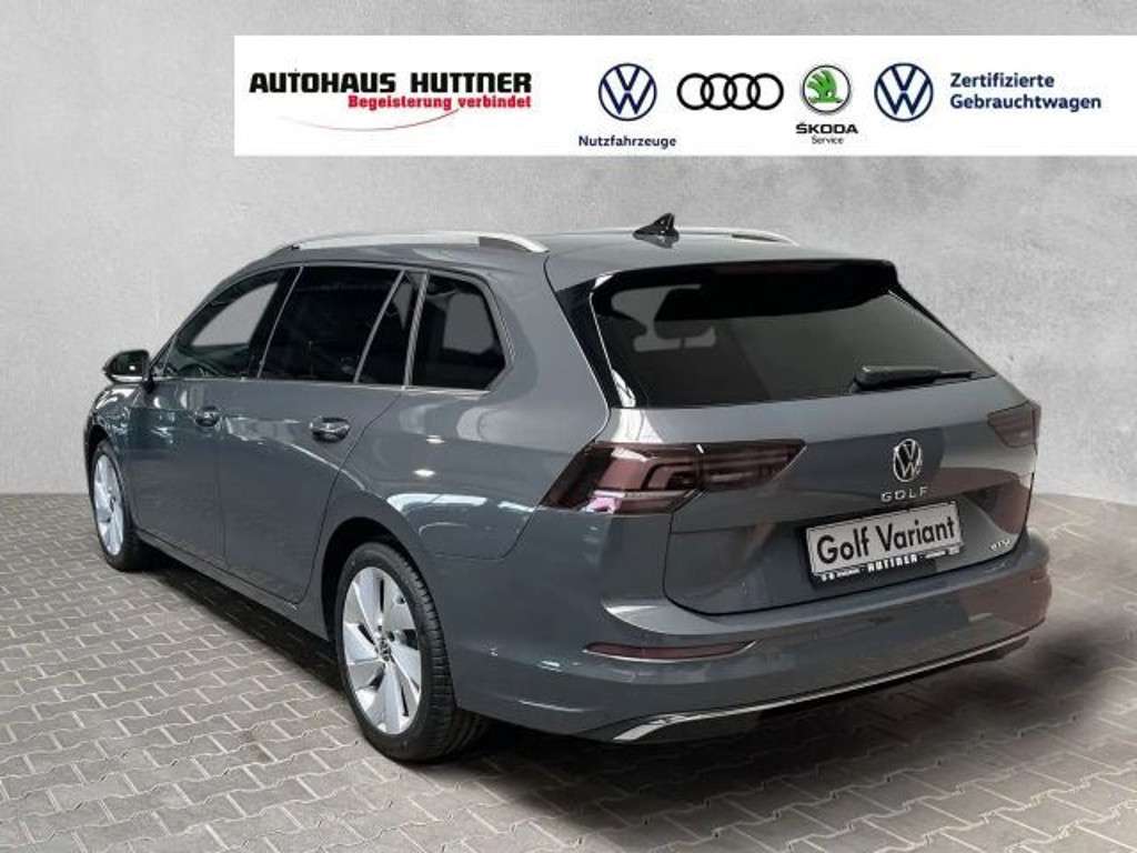 Volkswagen Golf 2025 Benzine