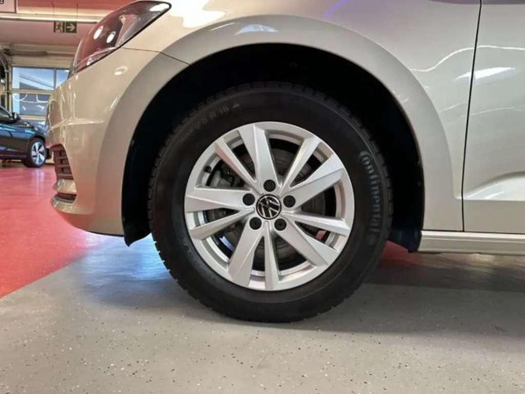 Volkswagen Touran 2023 Benzine