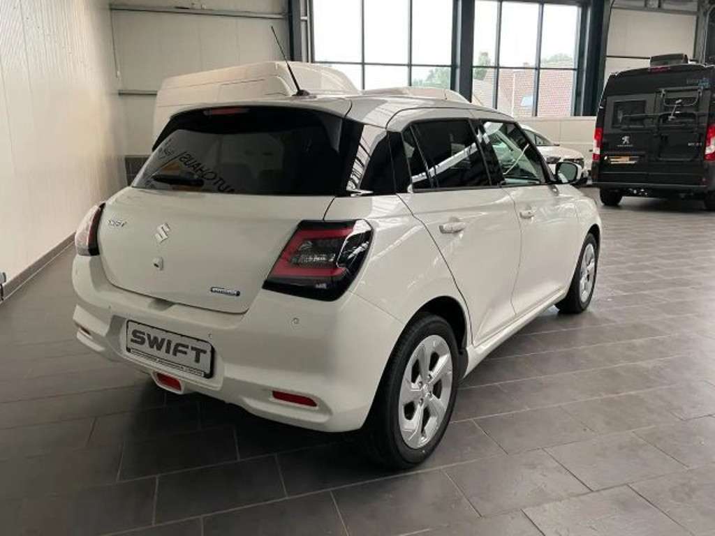 Suzuki Swift 2024 Benzine
