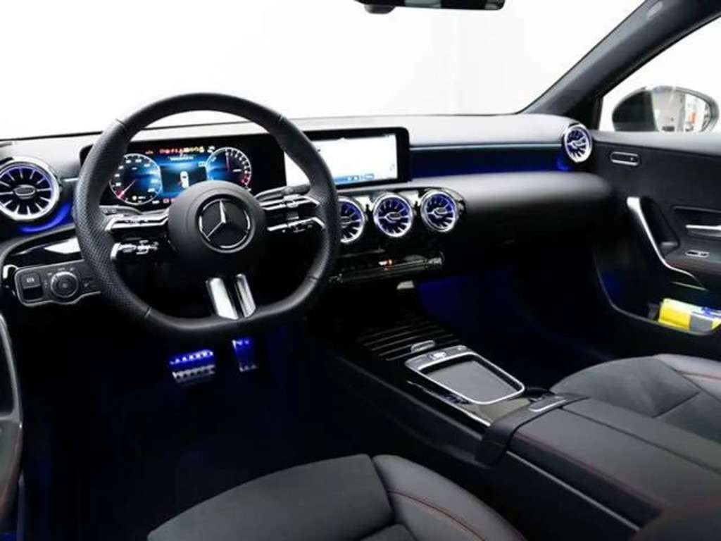 Mercedes-Benz A-Klasse 2023 Hybride Benzine