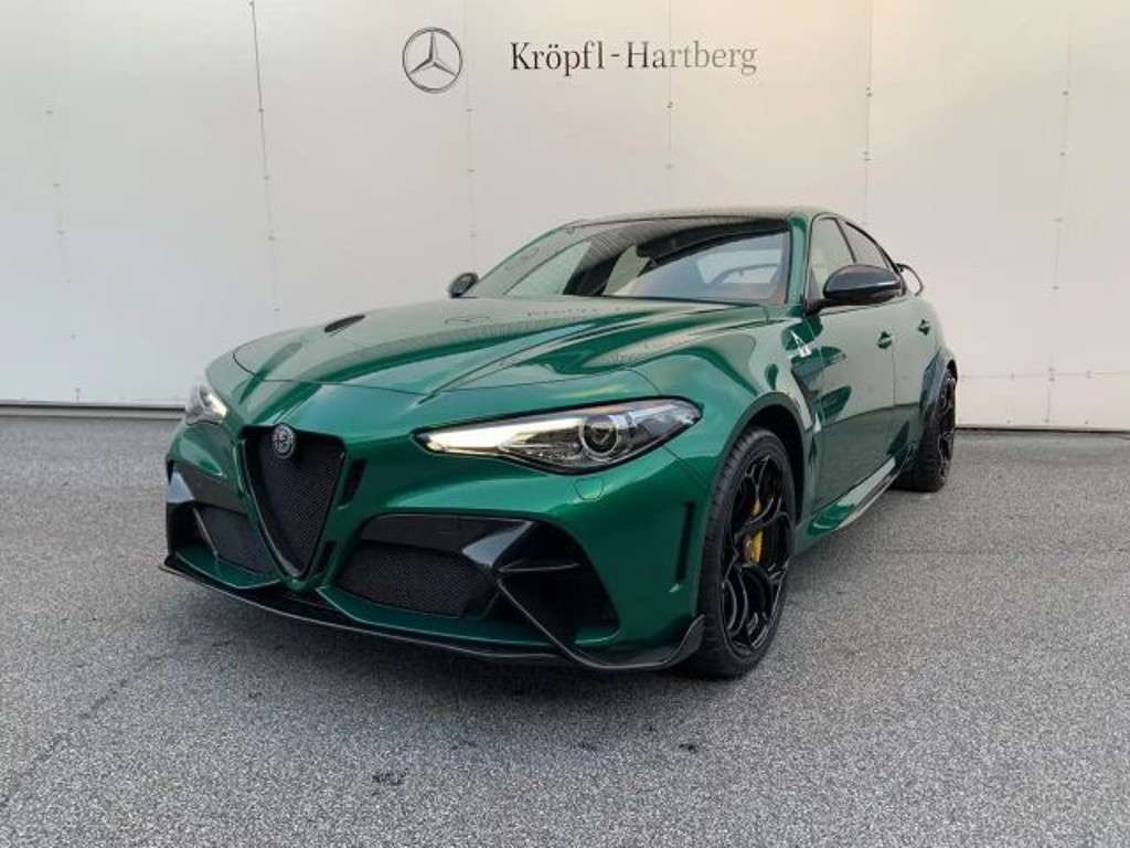 Alfa Romeo Giulia 2023 Benzine