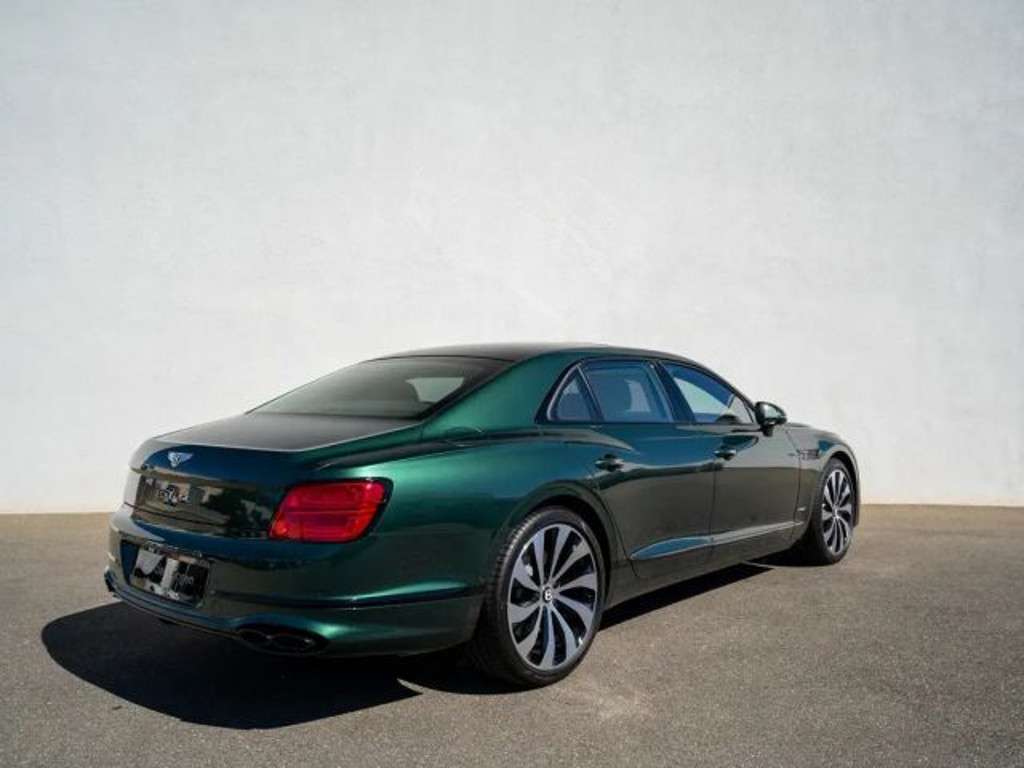Bentley Flying Spur 2024 Benzine