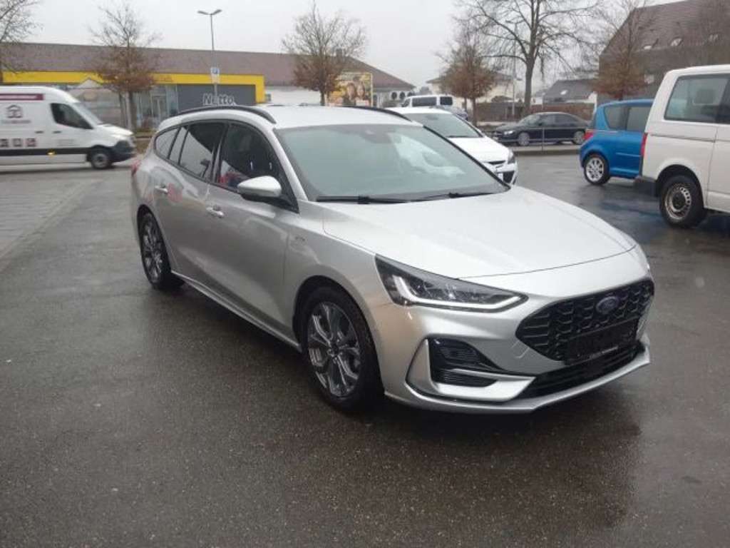 Ford Focus 2023 Benzine