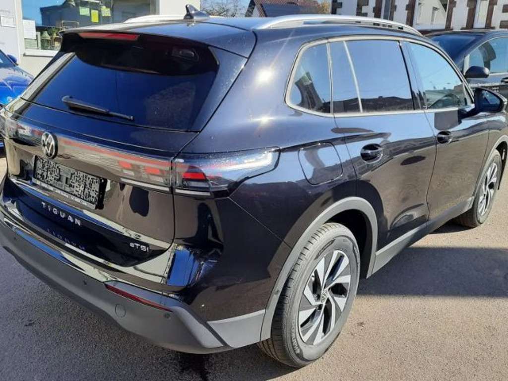 Volkswagen Tiguan 2024 Benzine