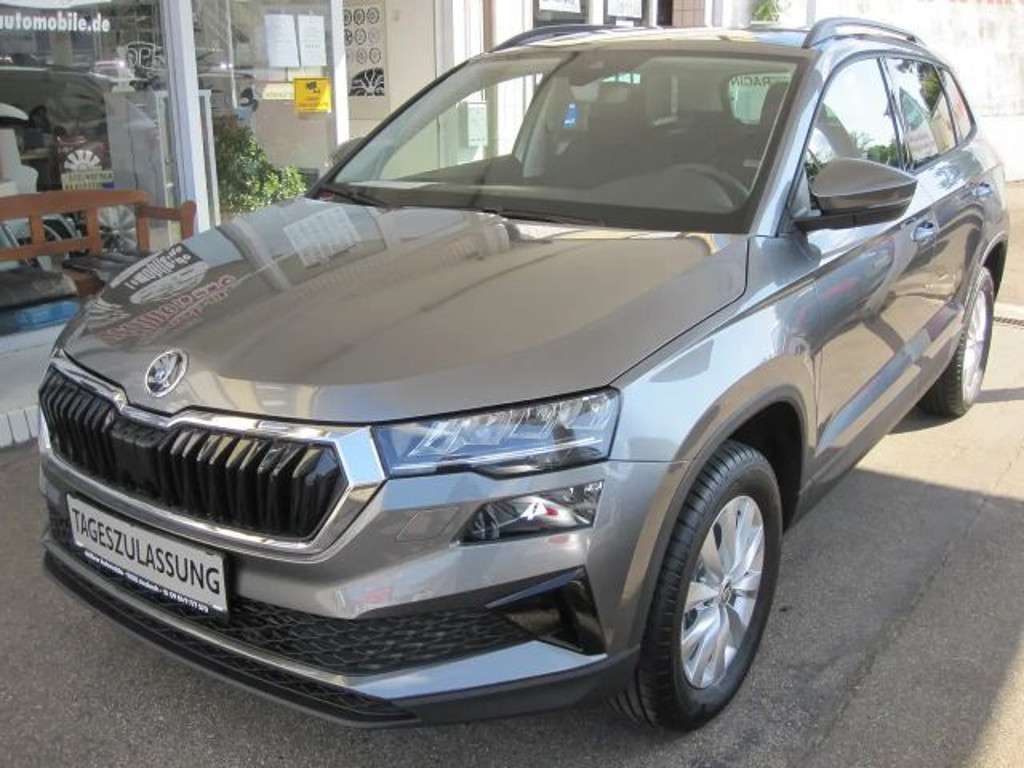 Skoda Karoq 2025 Benzine