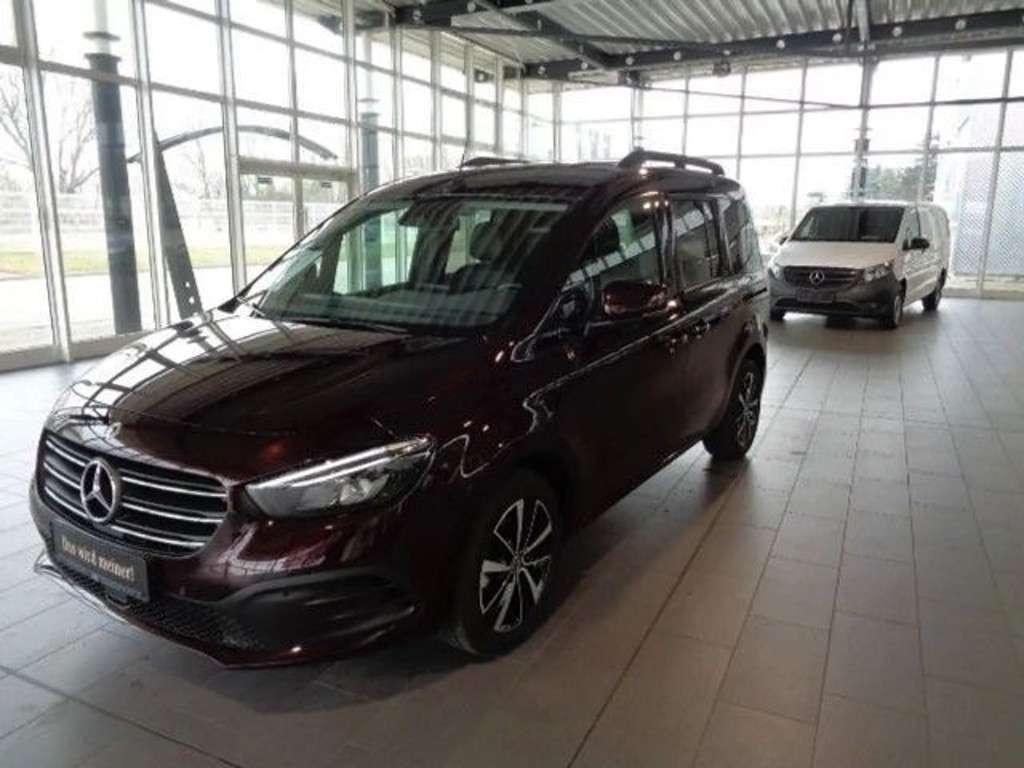 Mercedes-Benz T 180 2023 Benzine