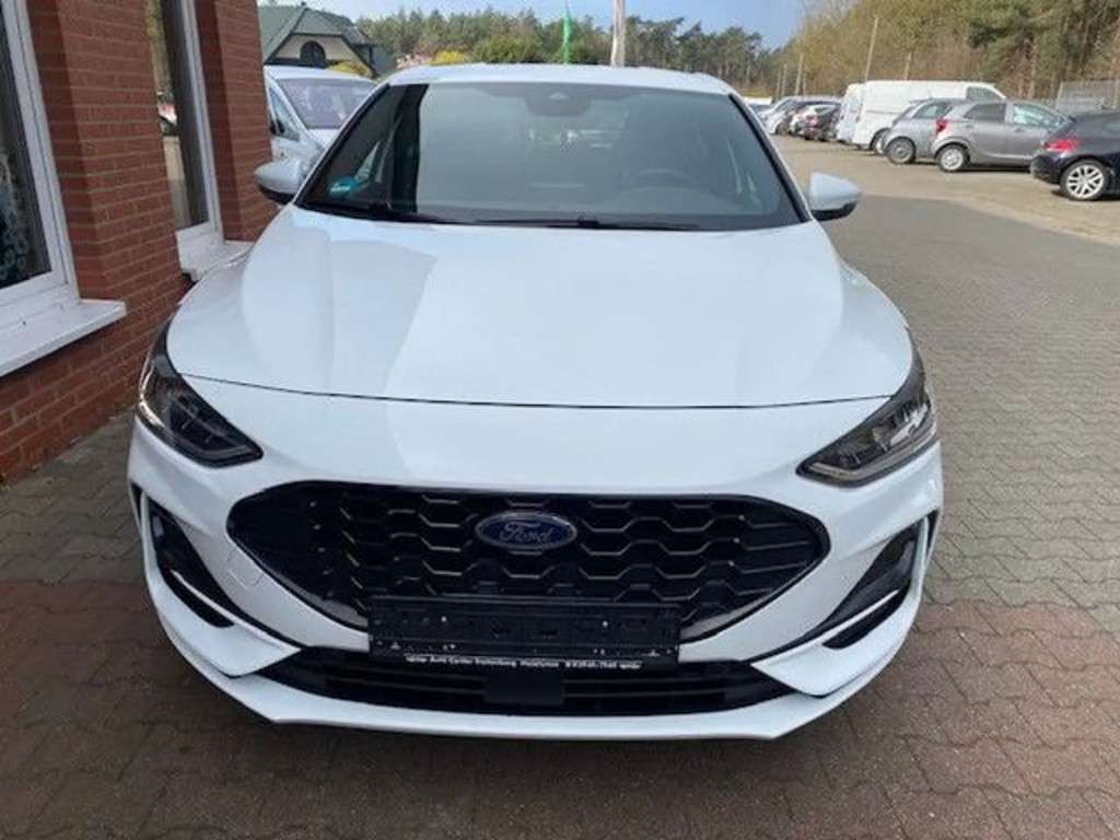 Ford Focus 2023 Benzine