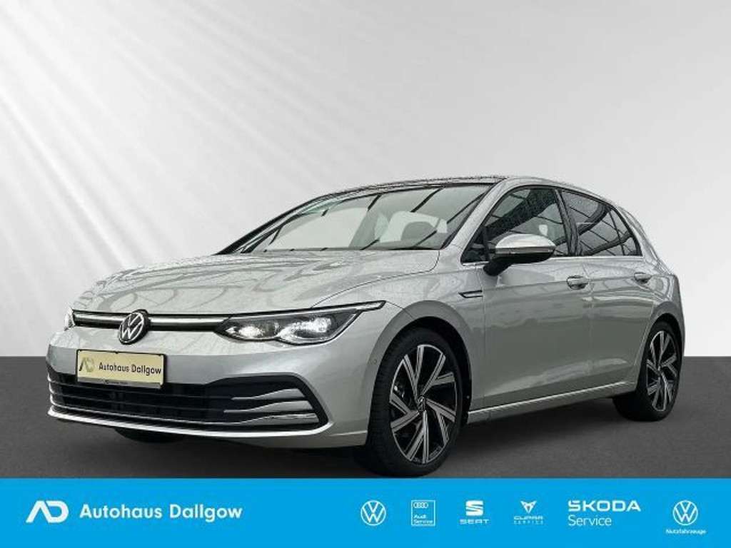 Volkswagen Golf 2023 Benzine