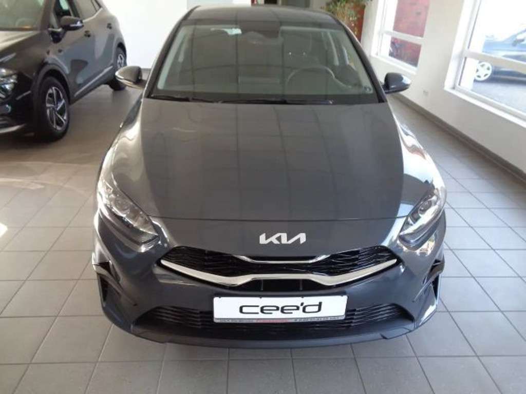 Kia Ceed 2025 Benzine
