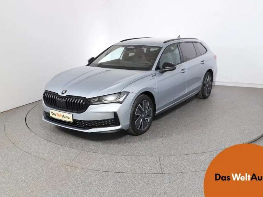 Skoda Superb 2025 Hybride Benzine
