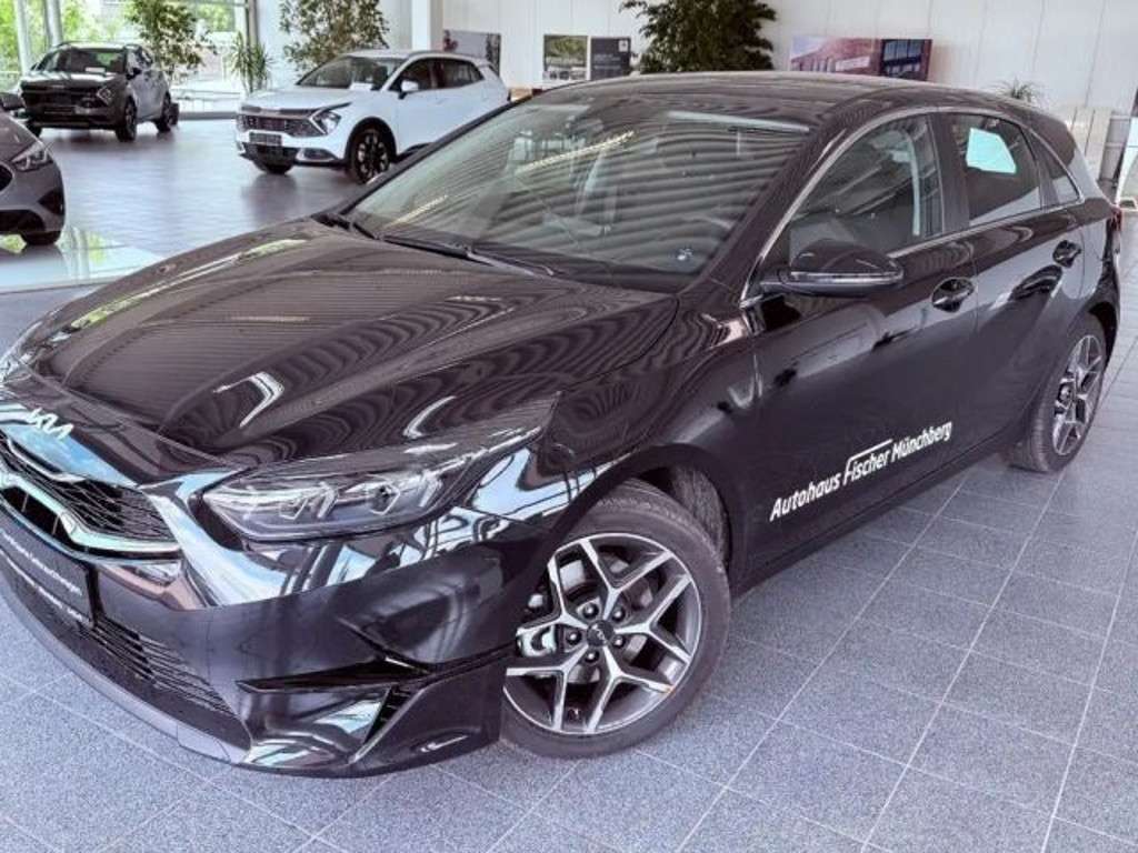 Kia Ceed 2025 Benzine