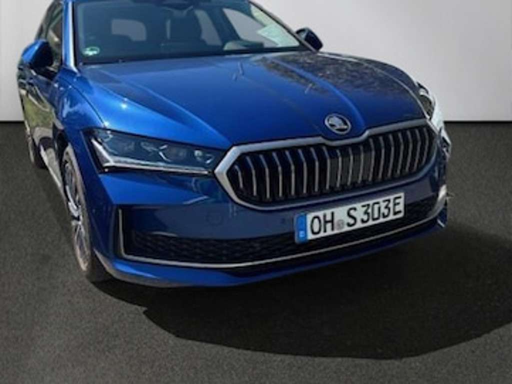 Skoda Superb 2025 Hybride Benzine