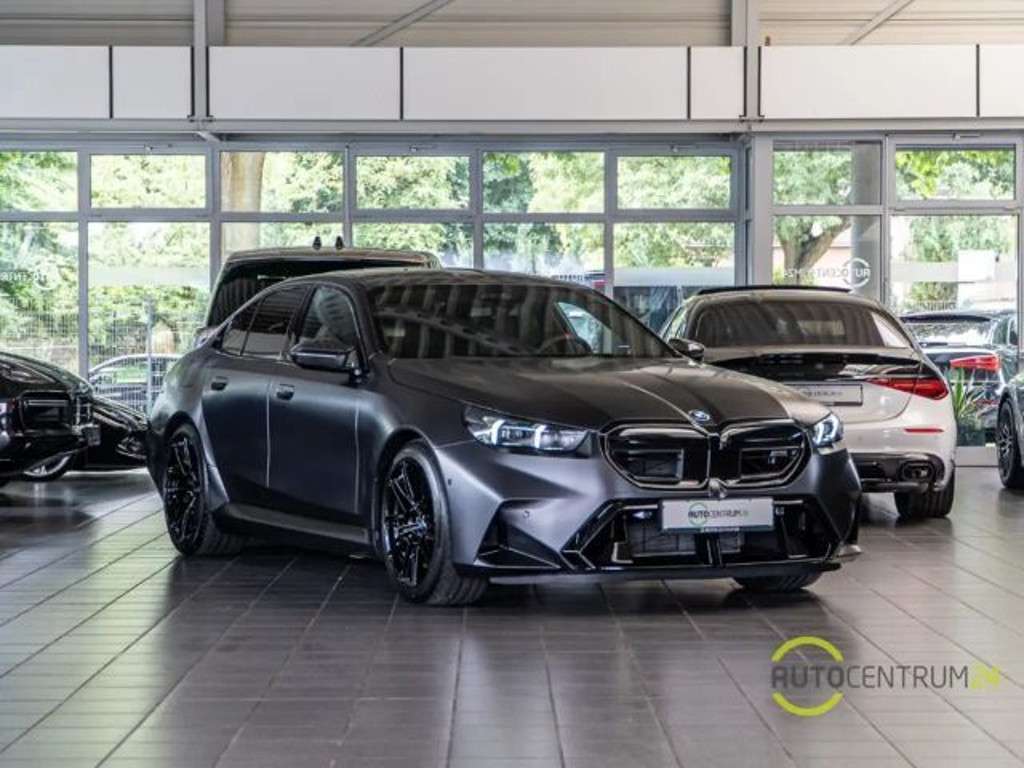 BMW M5 2025 Hybride Benzine