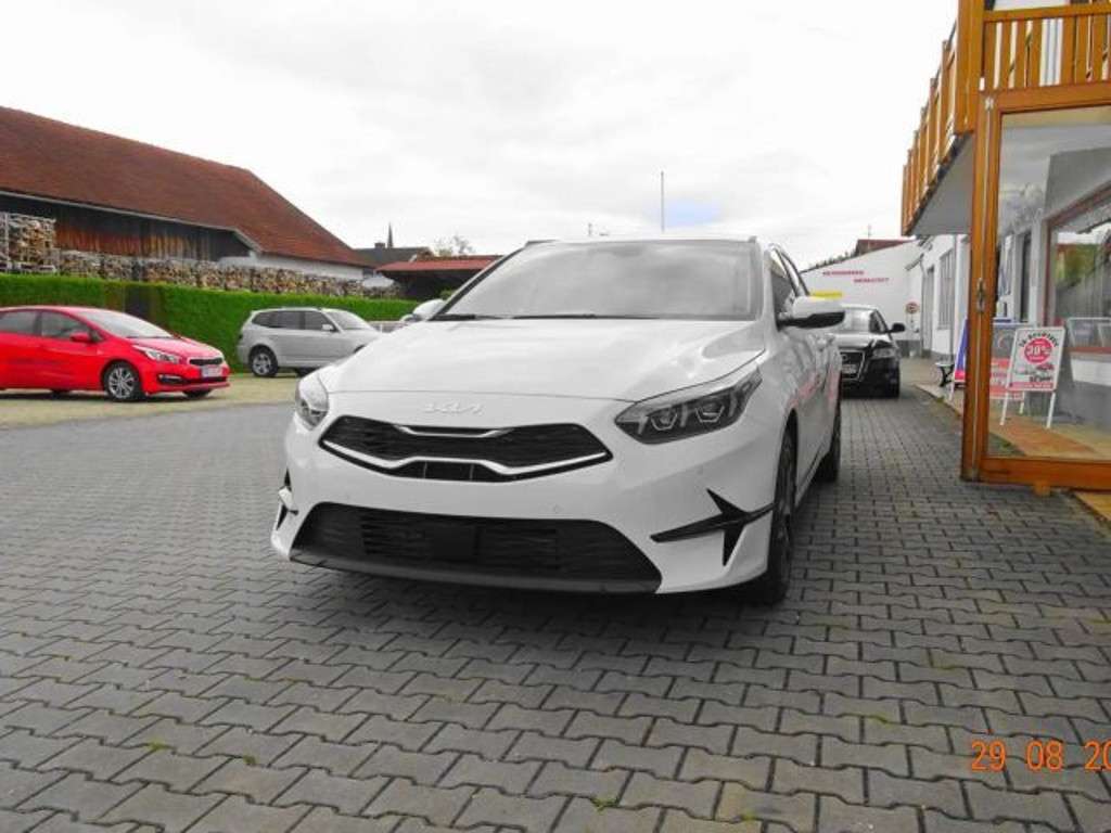 Kia Ceed 2025 Benzine