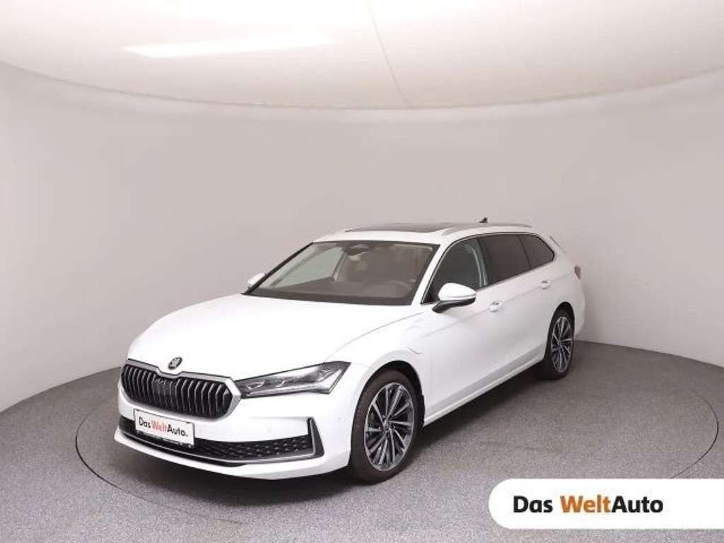 Skoda Superb 2025 Hybride Benzine