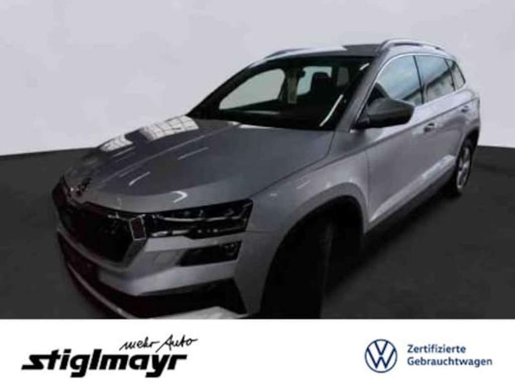 Skoda Karoq 2023 Benzine