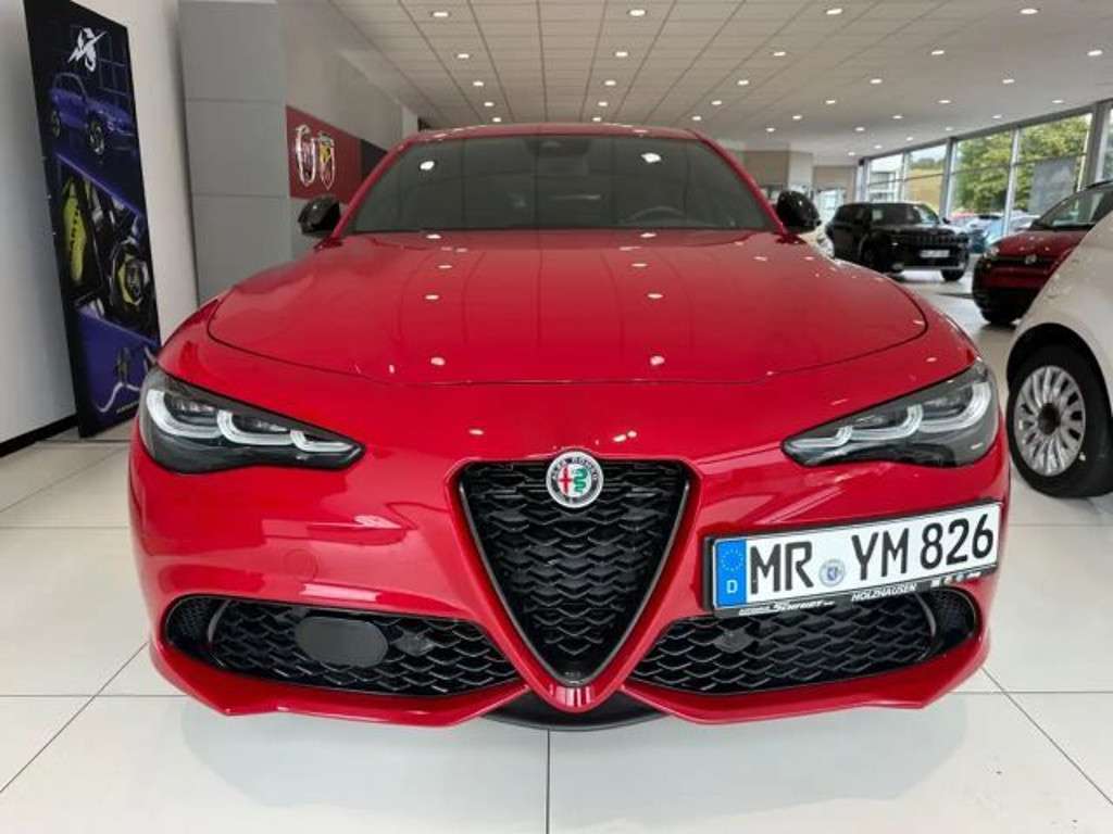 Alfa Romeo Giulia 2023 Benzine