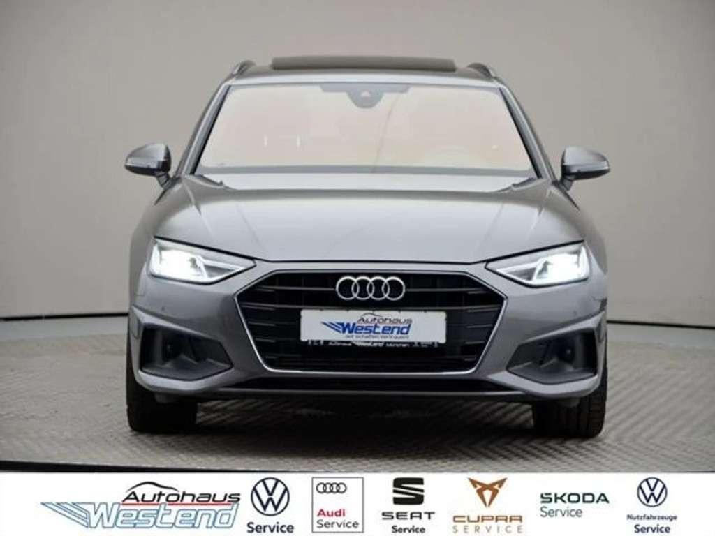 Audi A4 2022 Benzine