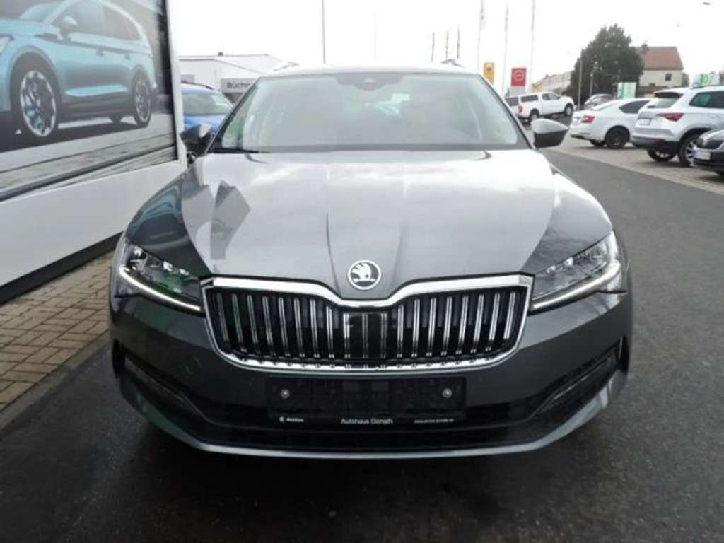 Skoda Superb 2022 Benzine