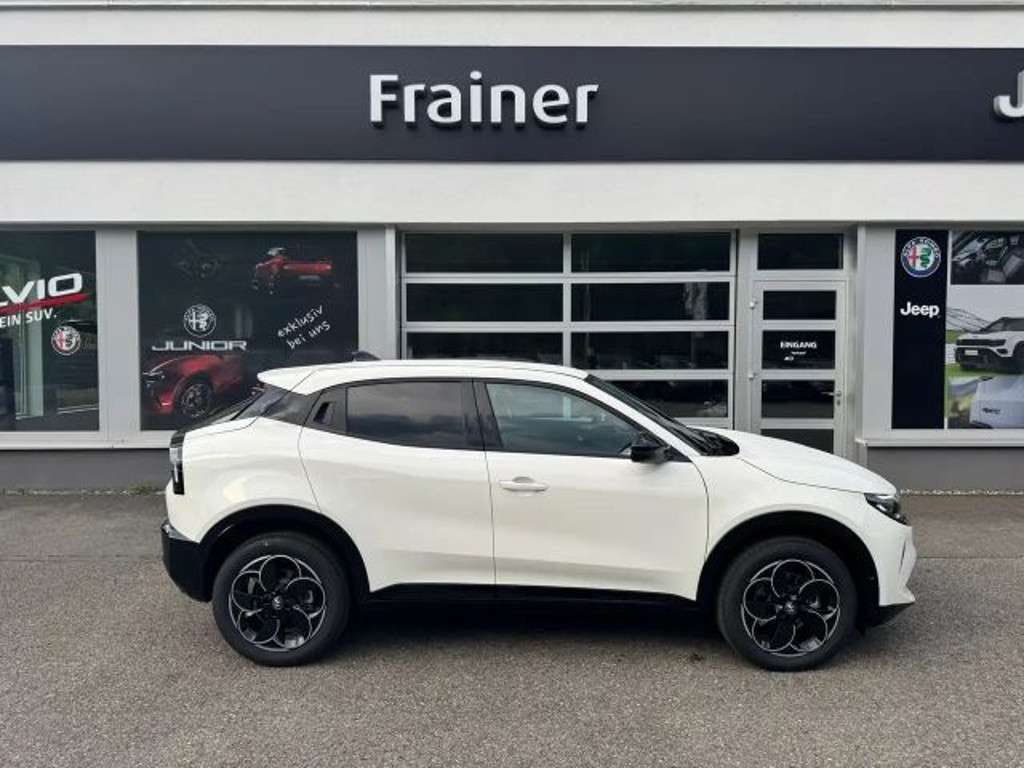 Alfa Romeo Junior 2025 Benzine