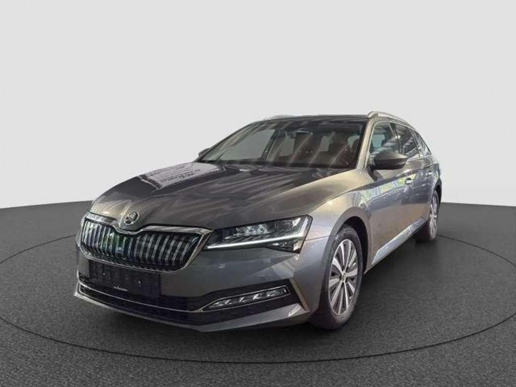 Skoda Superb 2023 Hybride Benzine