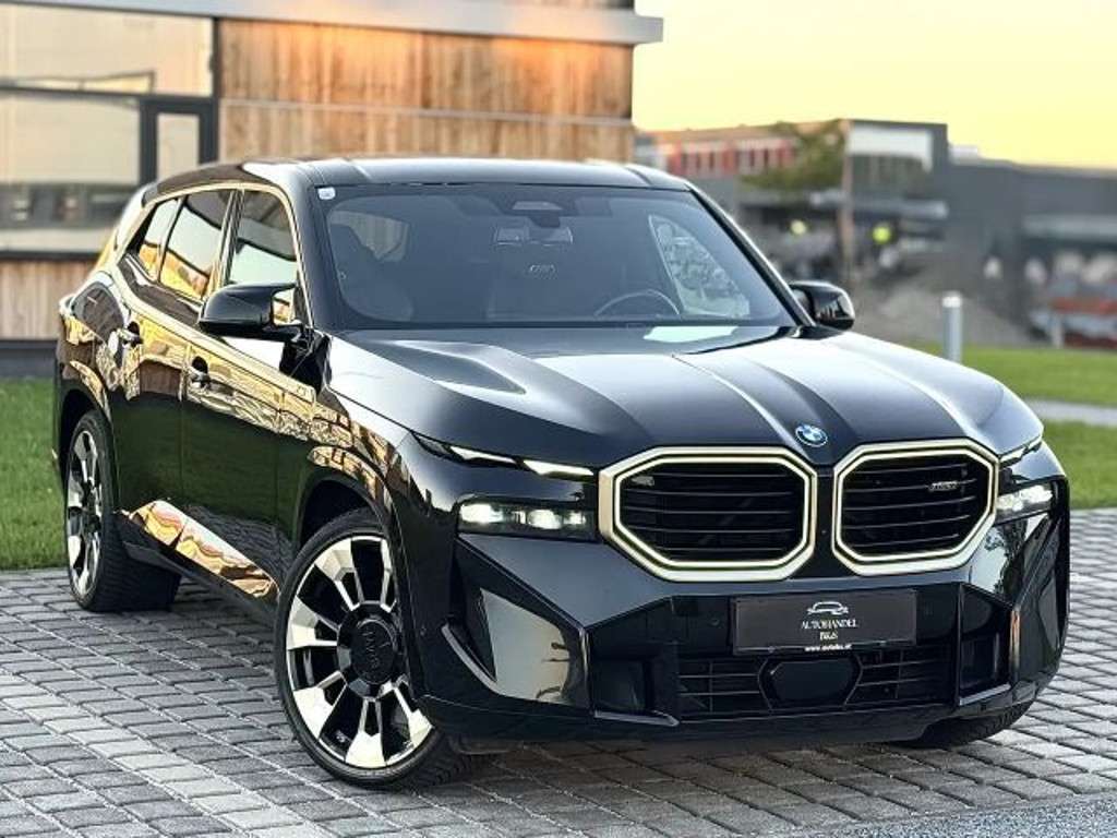 BMW XM 2023 Benzine