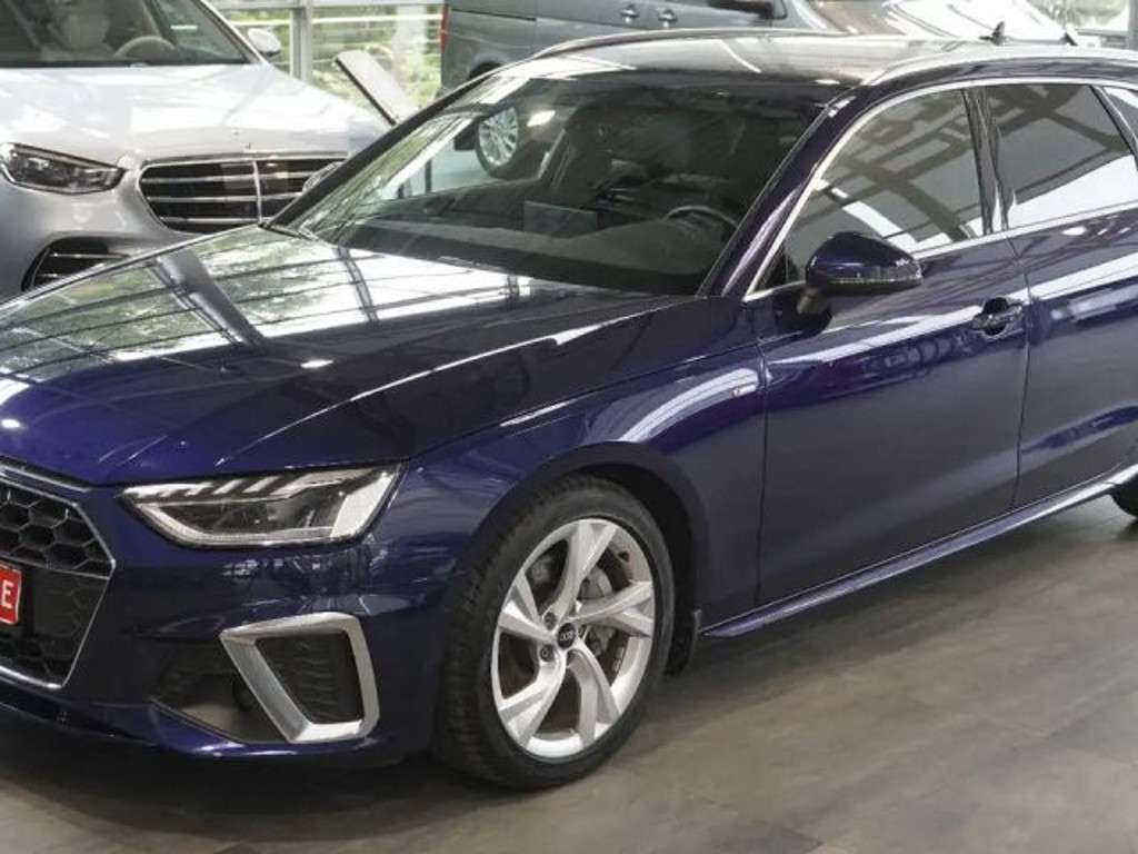 Audi A4 2023 Benzine