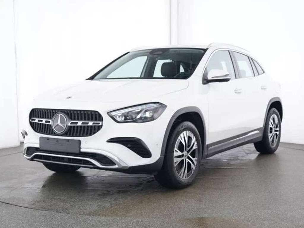 Mercedes-Benz GLA-Klasse 2024 Benzine