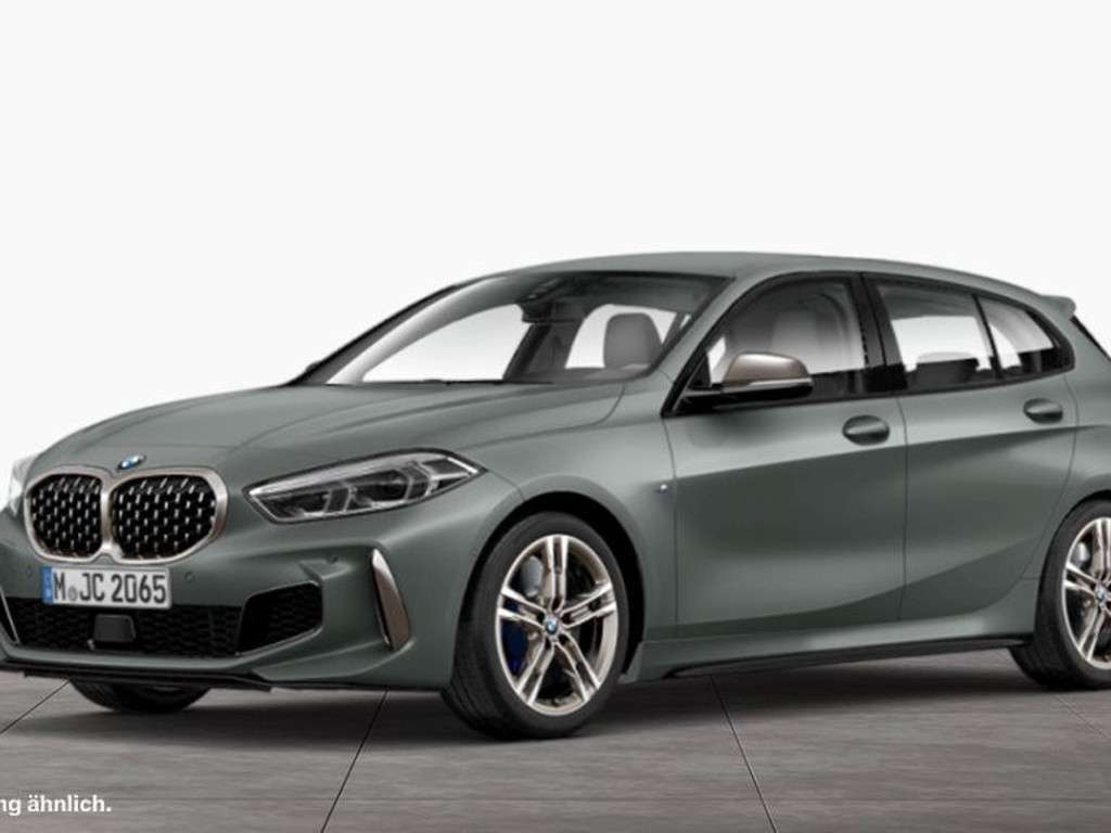 BMW M135i 2022 Benzine