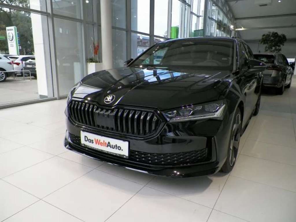 Skoda Superb 2025 Hybride Benzine