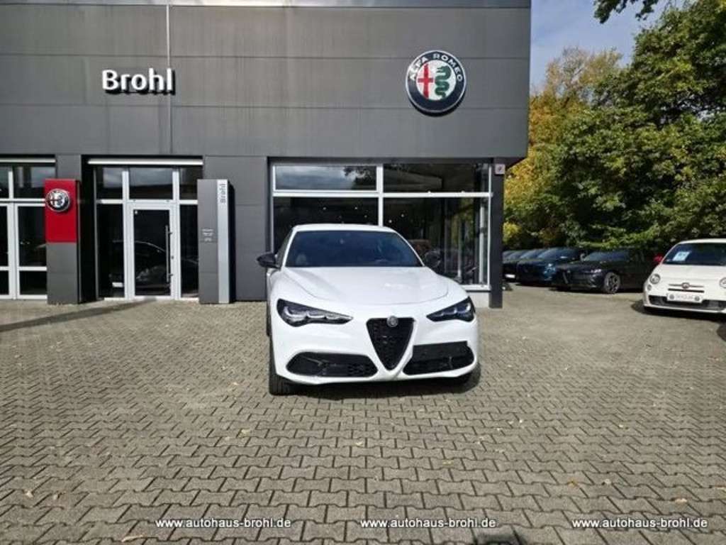 Alfa Romeo Stelvio 2024 Benzine