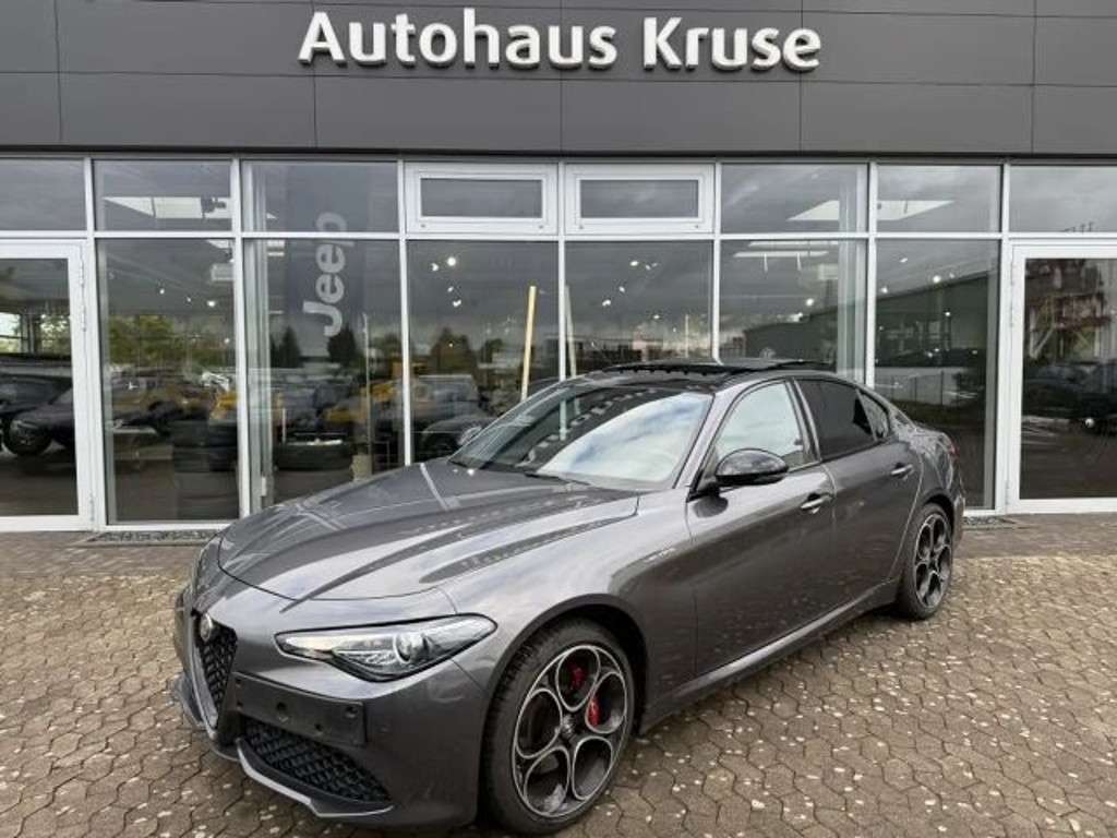 Alfa Romeo Giulia 2023 Benzine