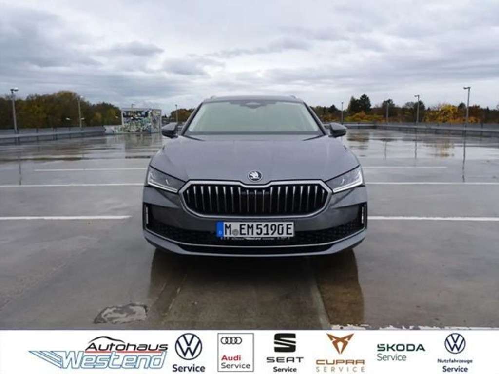 Skoda Superb 2025 Hybride Benzine
