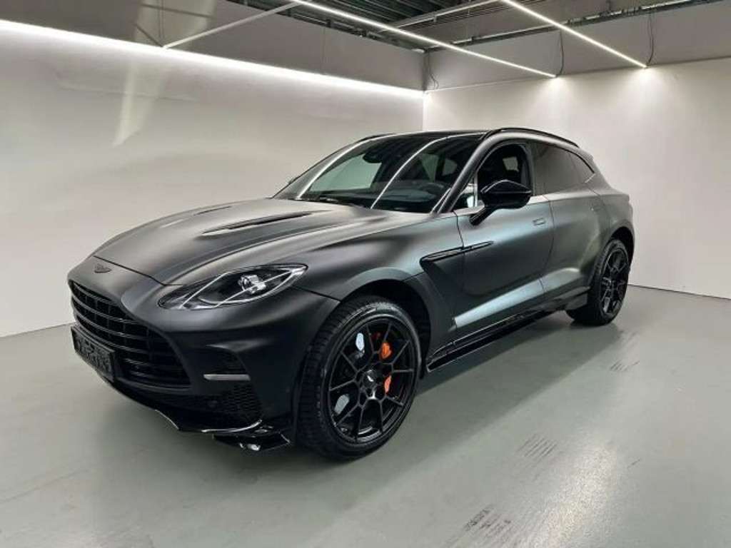 Aston Martin DBX 2023 Benzine