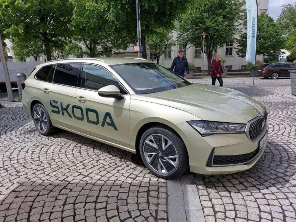 Skoda Superb 2024 Benzine