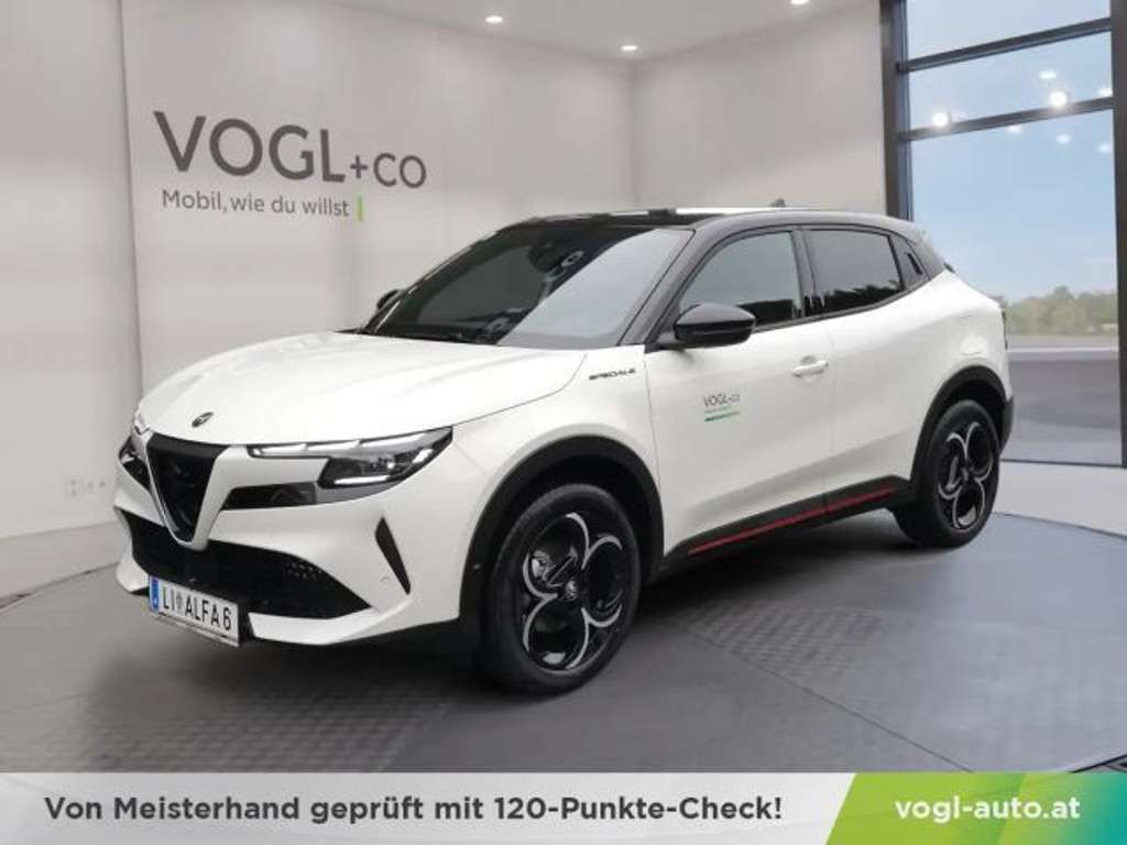 Alfa Romeo Junior 2025 Hybride Benzine