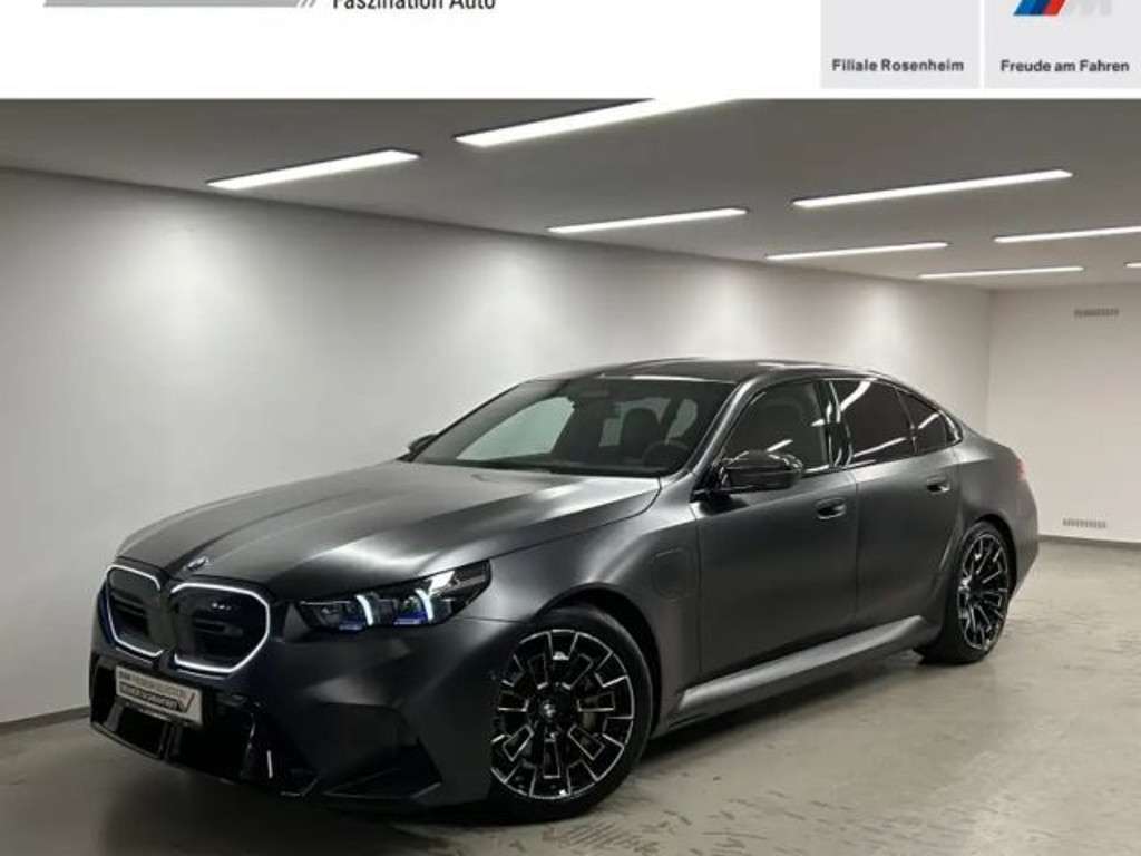 BMW M5 2025 Hybride Benzine