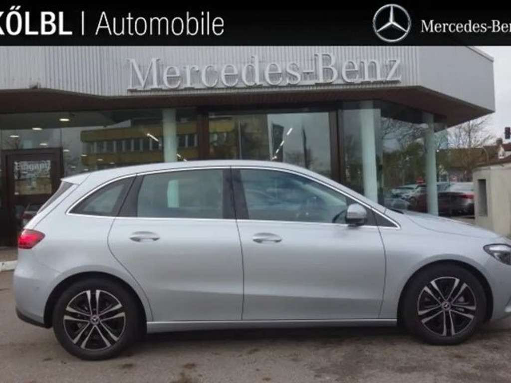 Mercedes-Benz B-Klasse 2024 Benzine