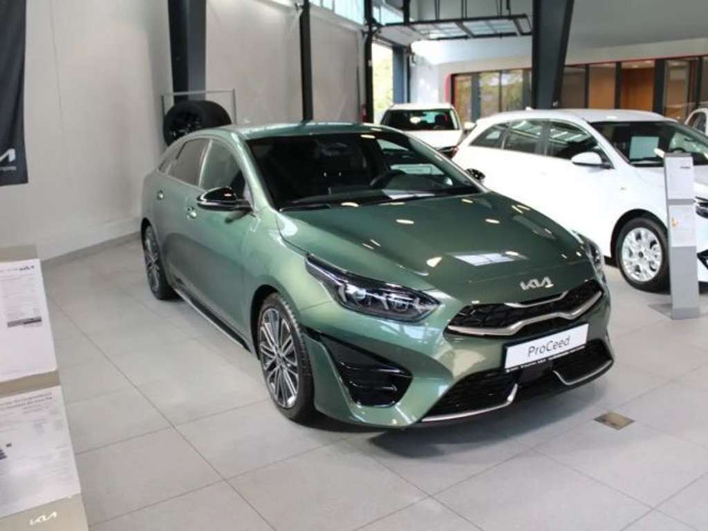 Kia ProCeed 2025 Benzine