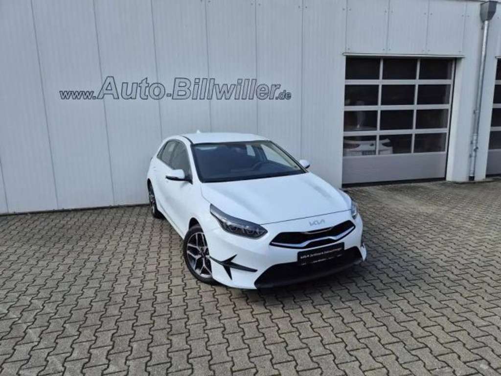 Kia Ceed 2024 Benzine